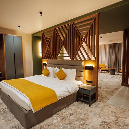 Aurum Garden Hotel Szymkent Zewnętrze zdjęcie