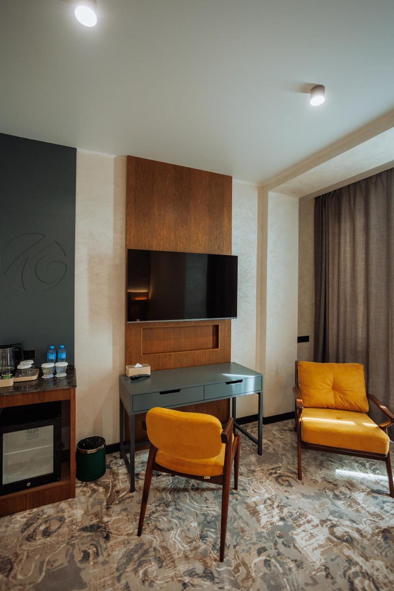 Aurum Garden Hotel Szymkent Zewnętrze zdjęcie