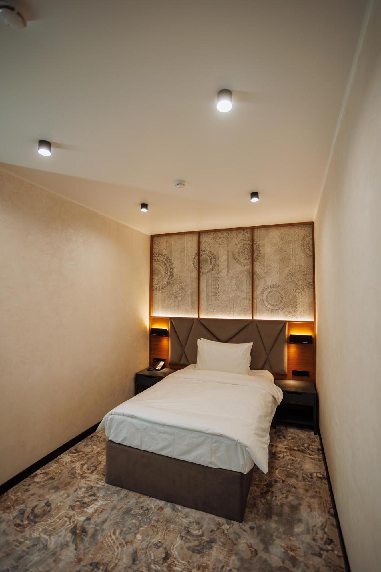 Aurum Garden Hotel Szymkent Zewnętrze zdjęcie
