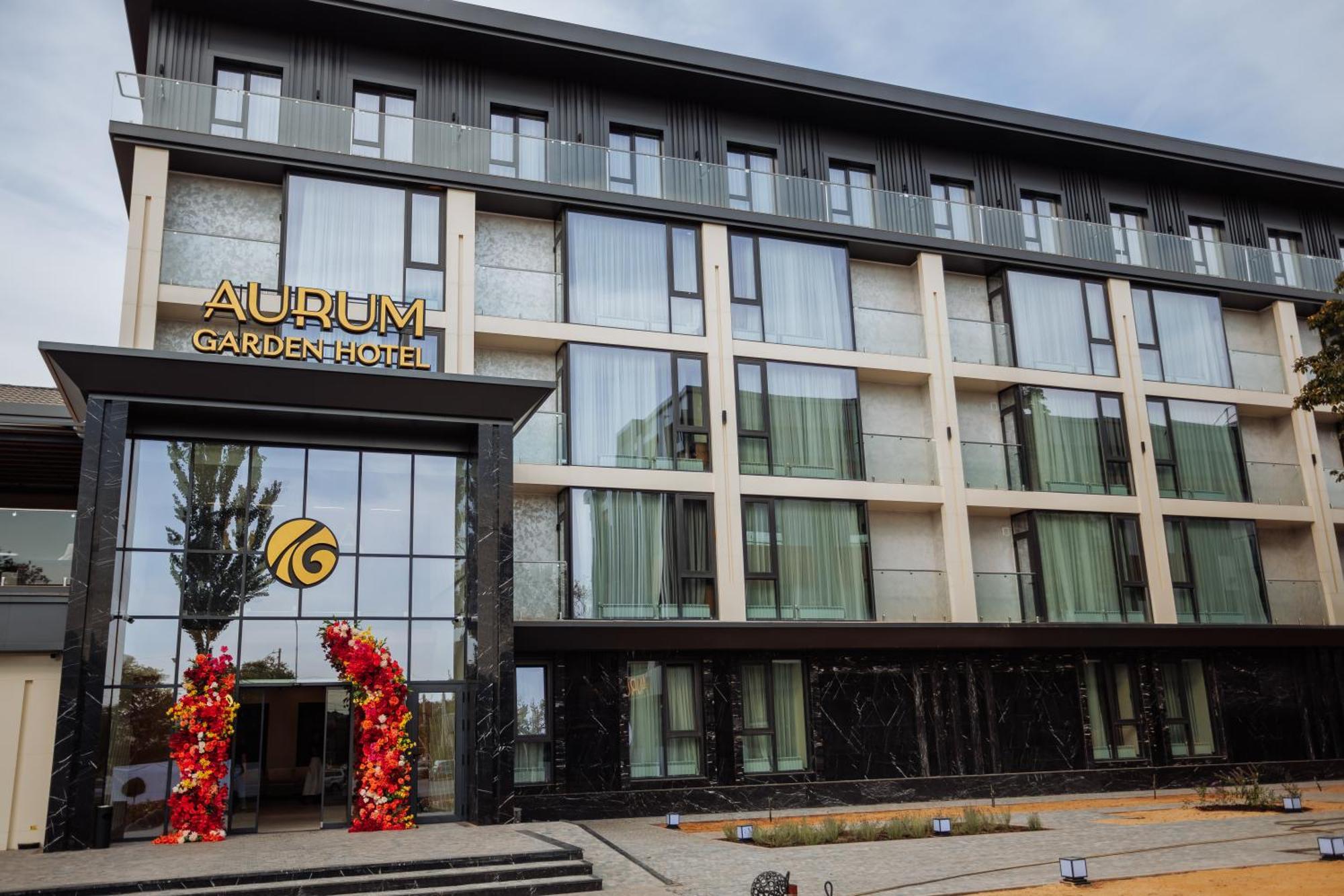 Aurum Garden Hotel Szymkent Zewnętrze zdjęcie