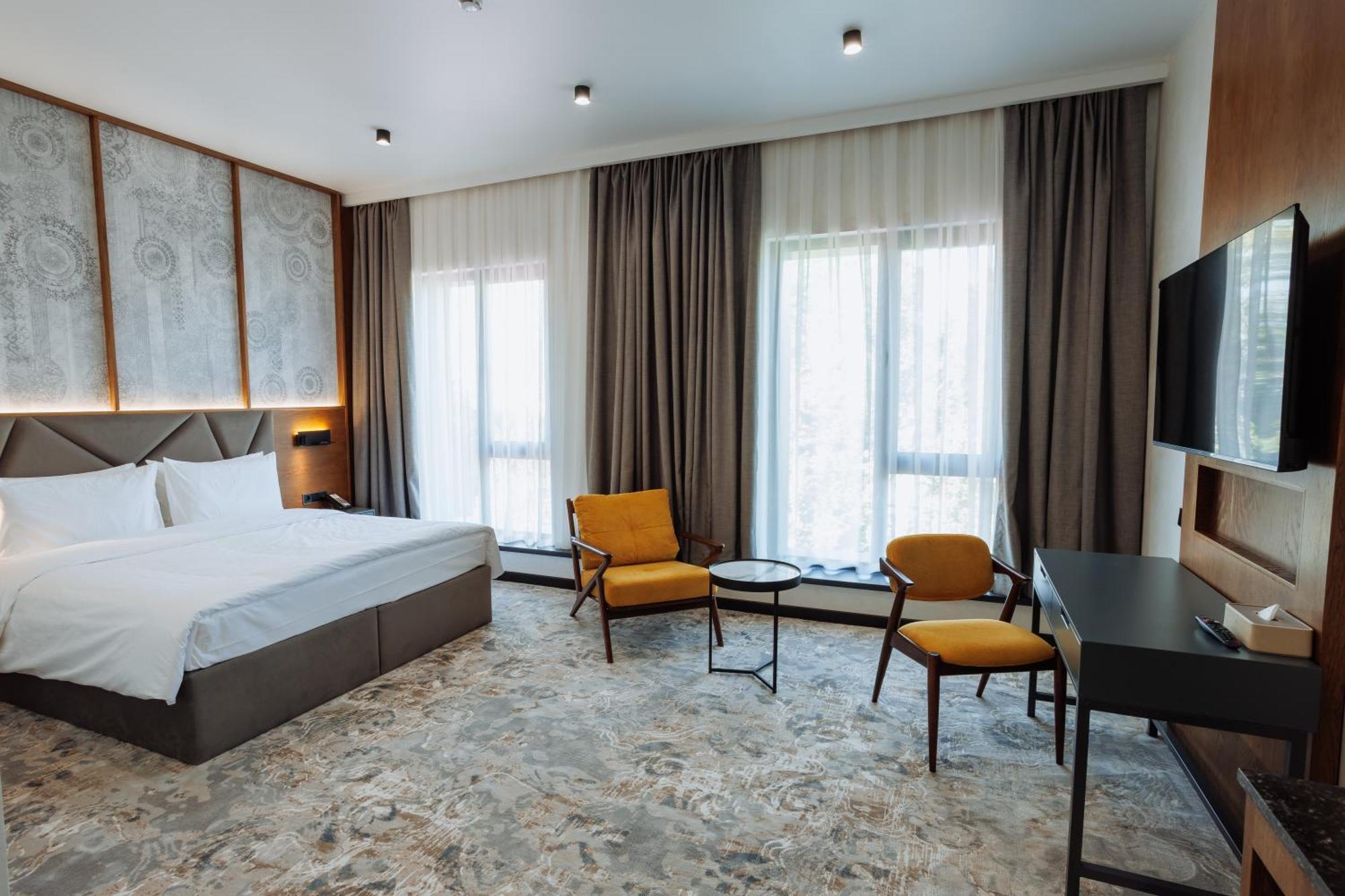 Aurum Garden Hotel Szymkent Zewnętrze zdjęcie