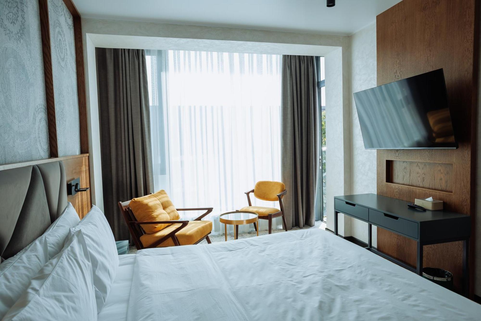 Aurum Garden Hotel Szymkent Zewnętrze zdjęcie