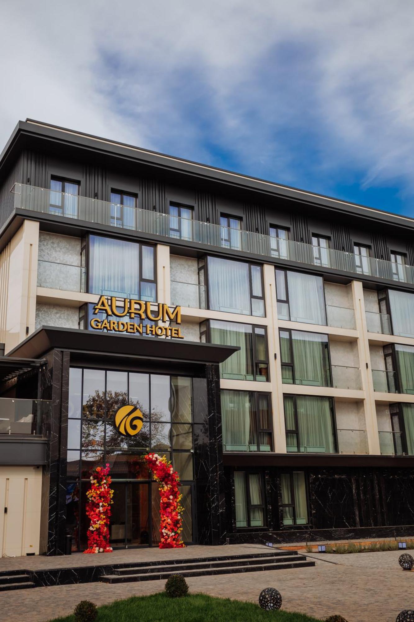 Aurum Garden Hotel Szymkent Zewnętrze zdjęcie